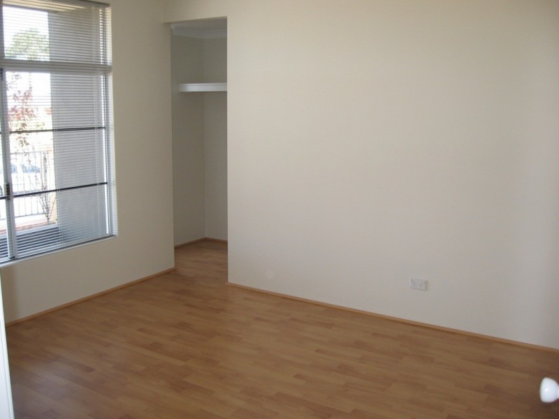 8 Caribbean Turn, Aubin Grove WA 6164