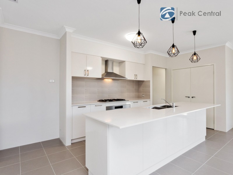 6 Lican Street, Banjup WA 6164