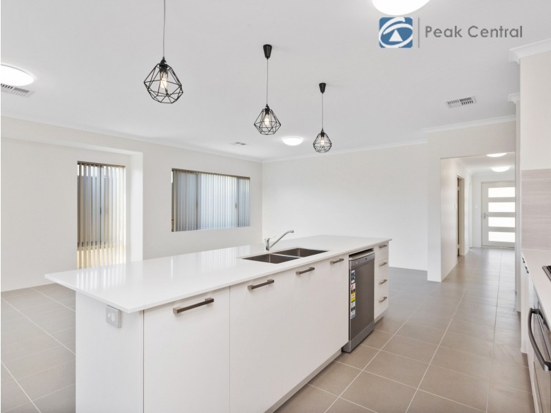 6 Lican Street, Banjup WA 6164