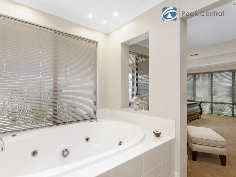 3 Butchart Turn, Aubin Grove WA 6164