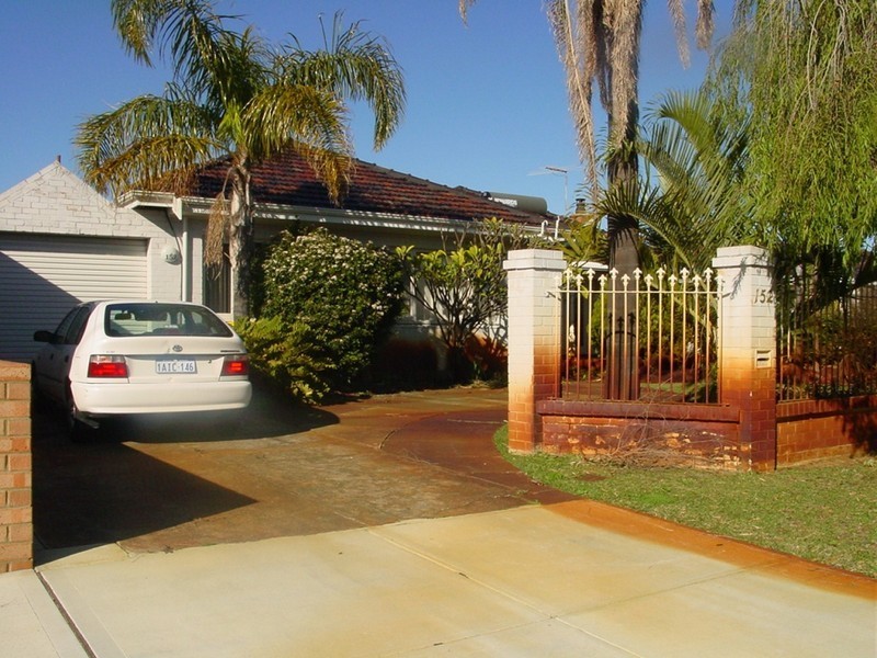 152 Kitchener Road, Alfred Cove WA 6154