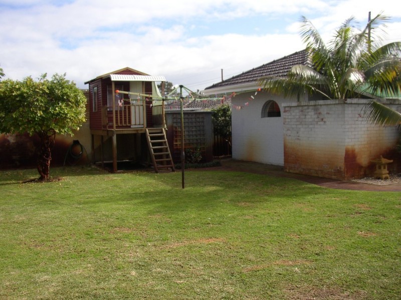 152 Kitchener Road, Alfred Cove WA 6154