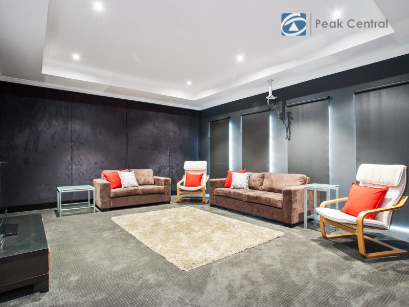 6 Plymouth Corner, Success WA 6164