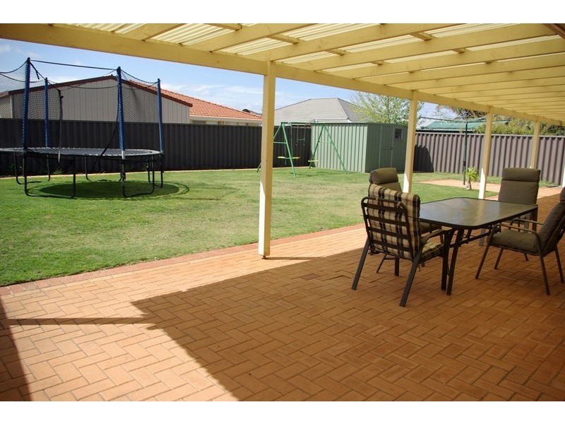 92 Lydon Boulevard, Atwell WA 6164