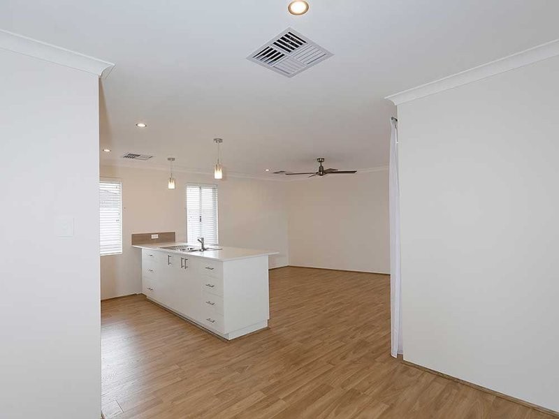 9 Aiken Court, Success WA 6164