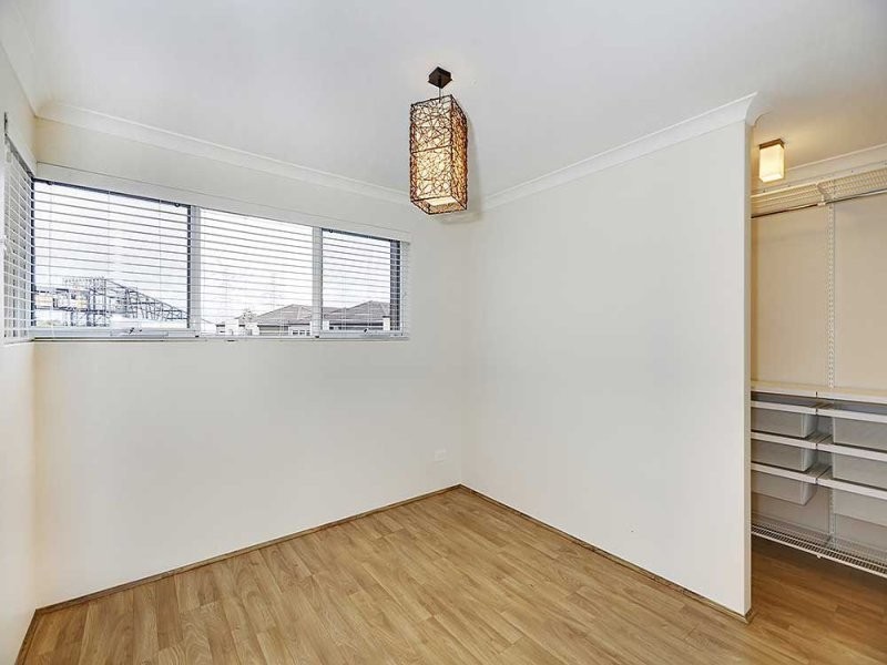 9 Aiken Court, Success WA 6164