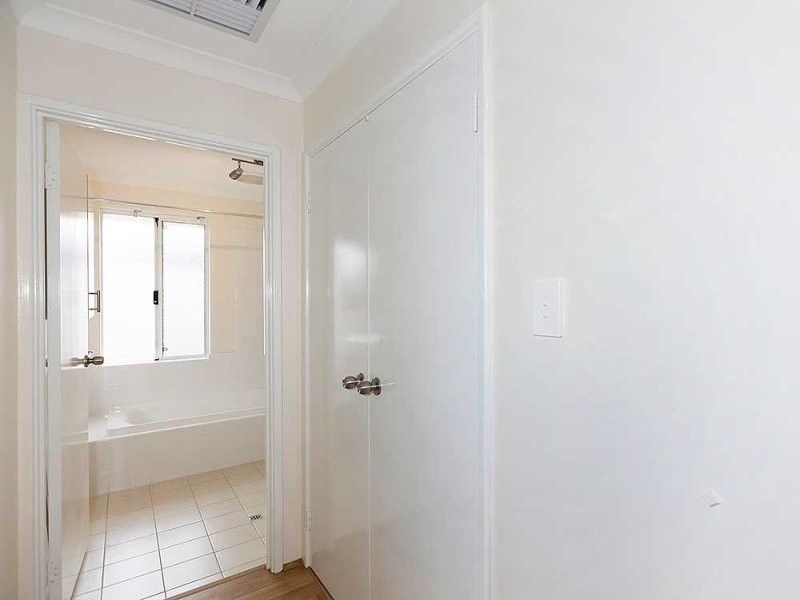 9 Aiken Court, Success WA 6164