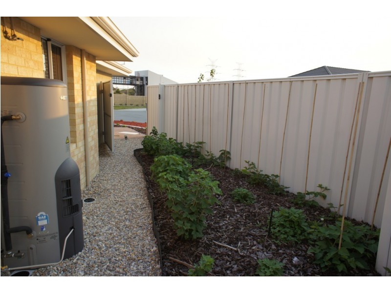 9 Aiken Court, Success WA 6164