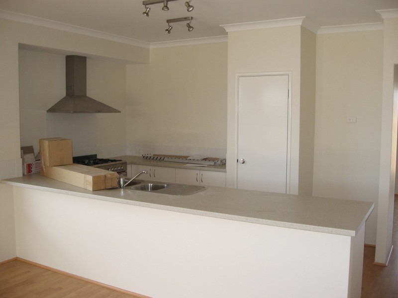 8 Carribean Turn, Atwell WA 6164
