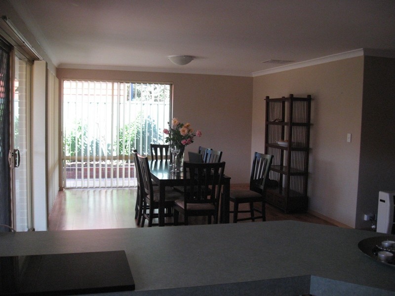 2 Heath Close, Atwell WA 6164