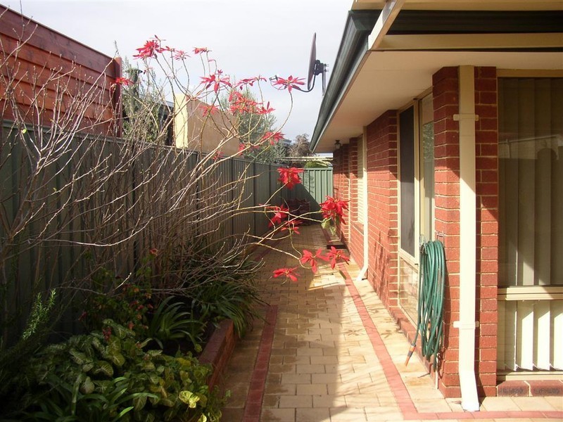2 Heath Close, Atwell WA 6164
