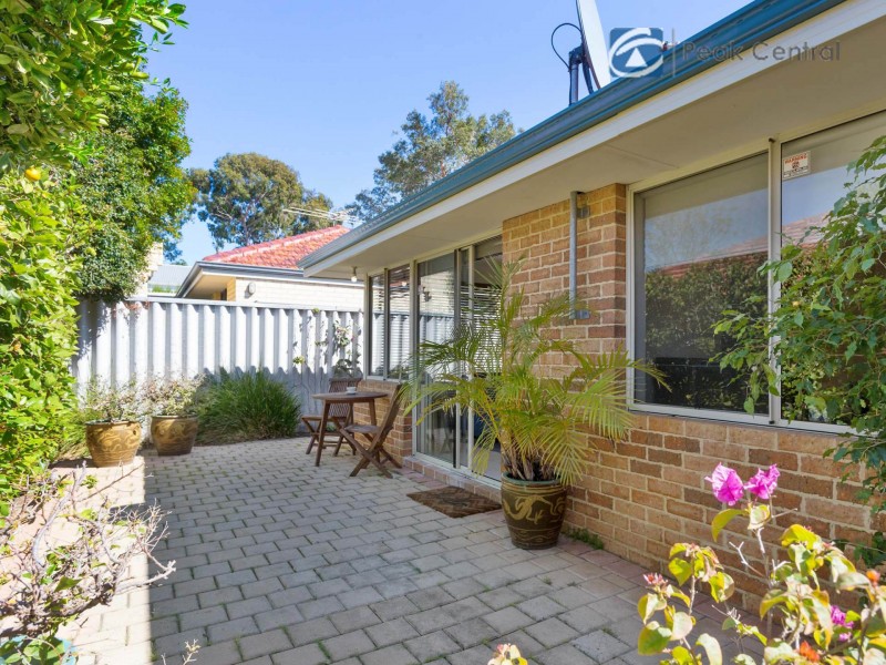 86A Kitchener Road, Alfred Cove WA 6154