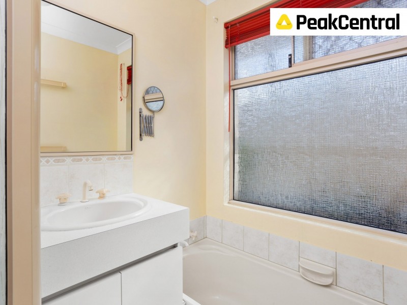 11 Dreier Court, Atwell WA 6164