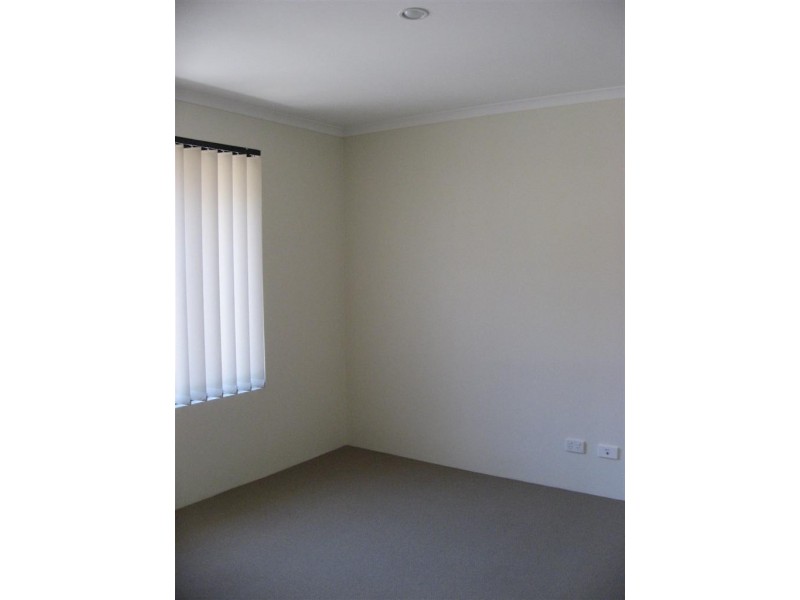 16/1 Coojong Link, Success WA 6164