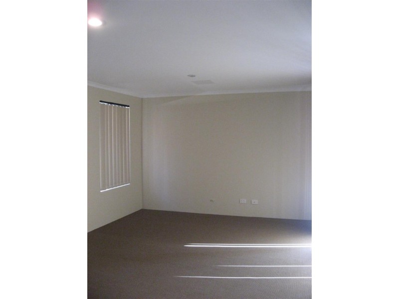 17/1 Coojong Link, Success WA 6164