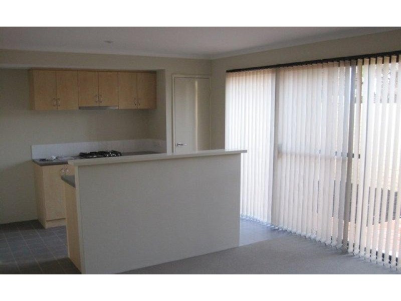 2/1 Coojong Link, Success WA 6164