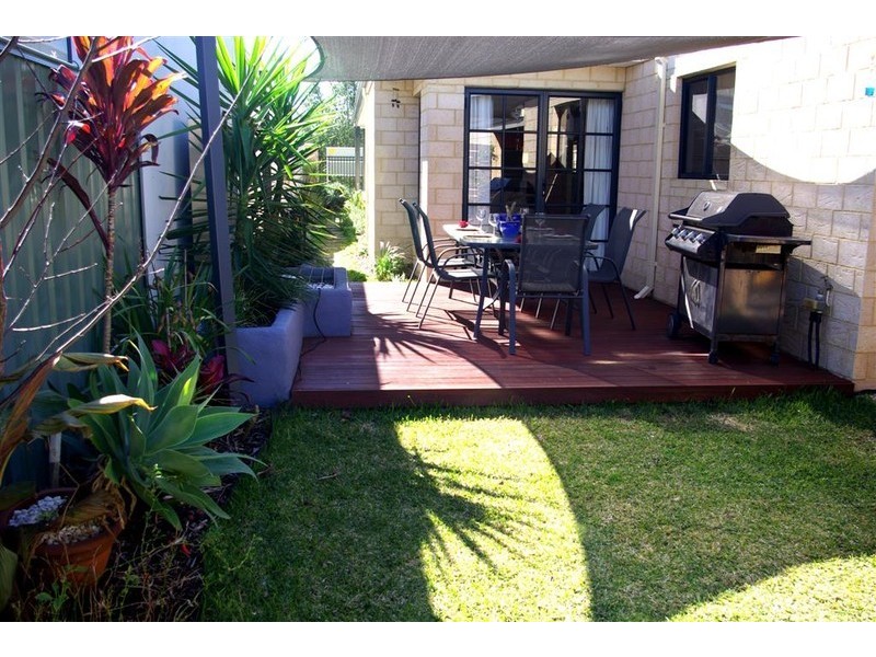 33 Paperbark Lane, Atwell WA 6164
