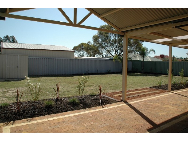 18 McGuckin Close, Atwell WA 6164