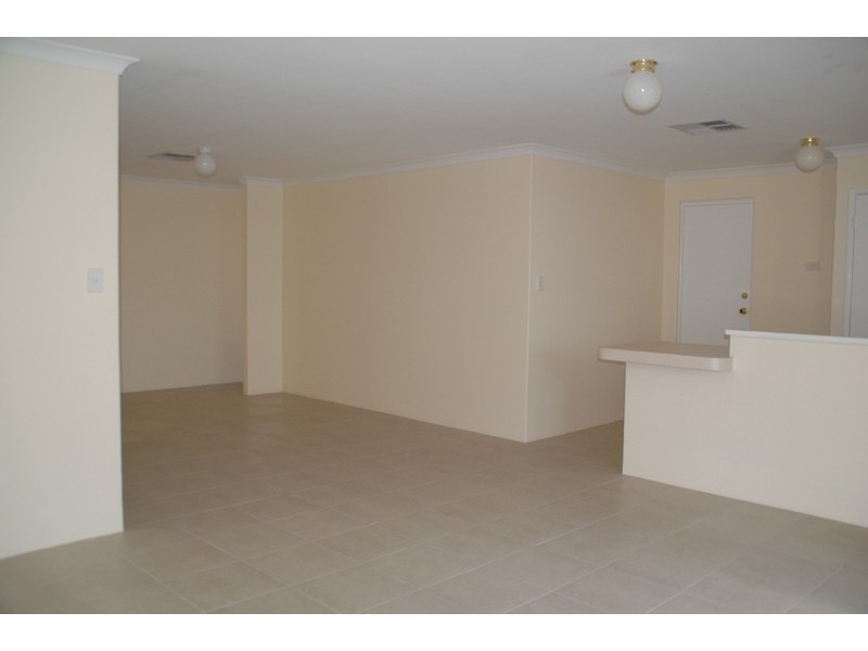 18 McGuckin Close, Atwell WA 6164