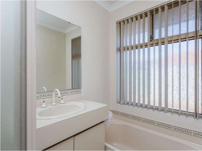 5 Minyon Circuit, Atwell WA 6164