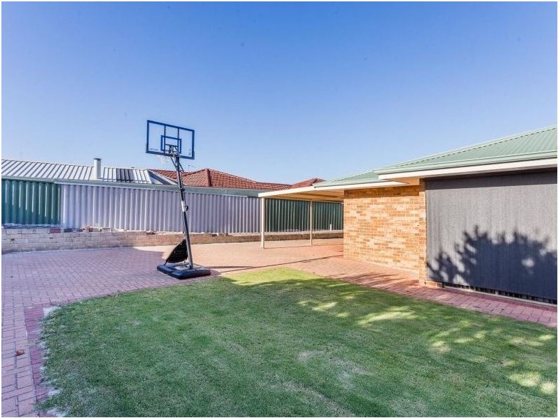 5 Minyon Circuit, Atwell WA 6164