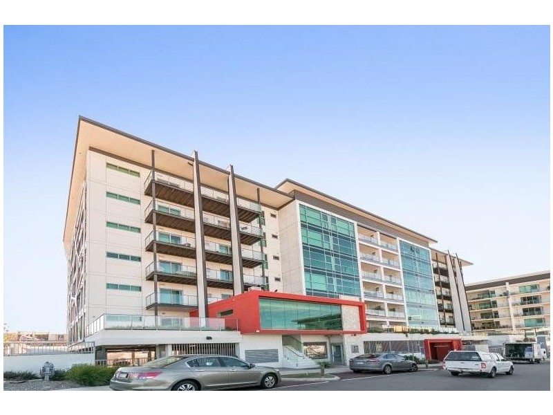402/17 Malata Cresecent, Success WA 6164