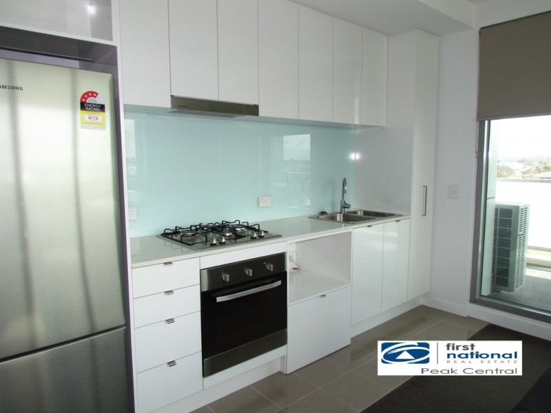 402/17 Malata Cresecent, Success WA 6164