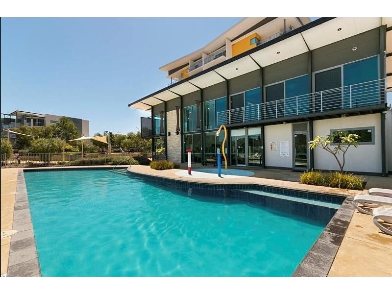 402/17 Malata Cresecent, Success WA 6164
