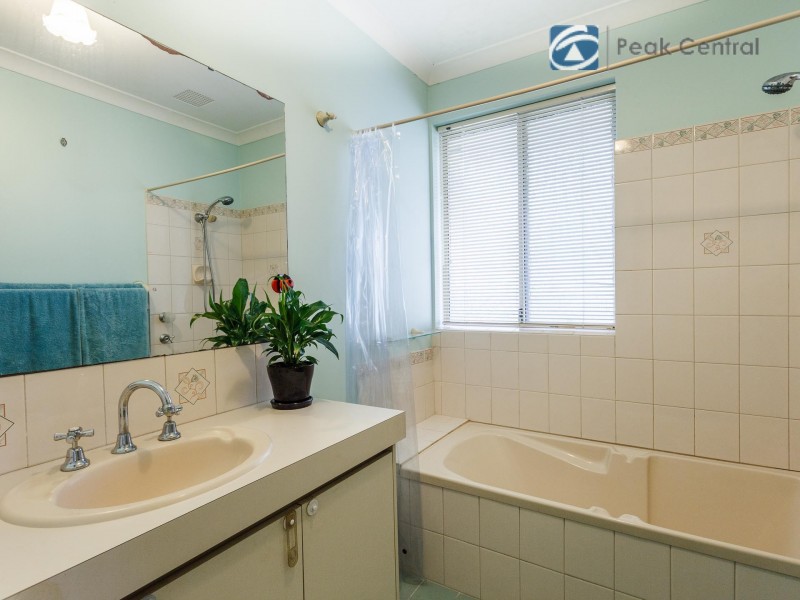 28 Folland Parade, Atwell WA 6164