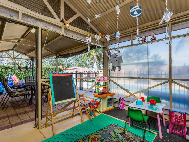 28 Folland Parade, Atwell WA 6164