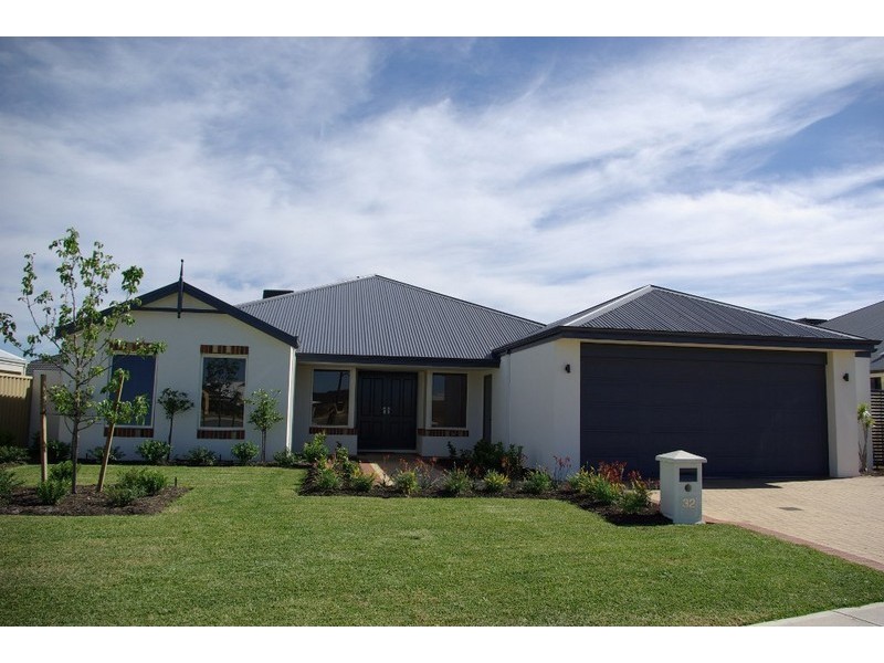 32 Halcyon Way, Atwell WA 6164
