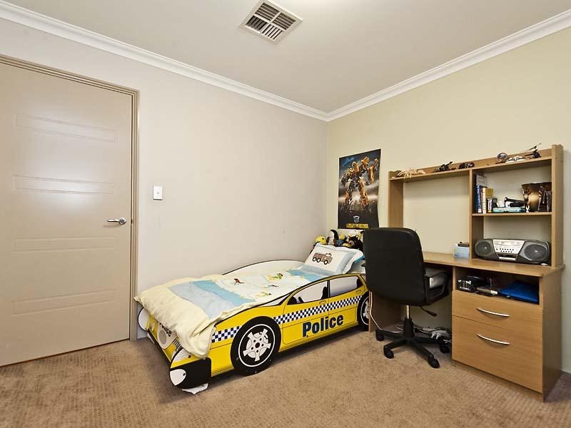 21 Swallowtail Ave, Success WA 6164