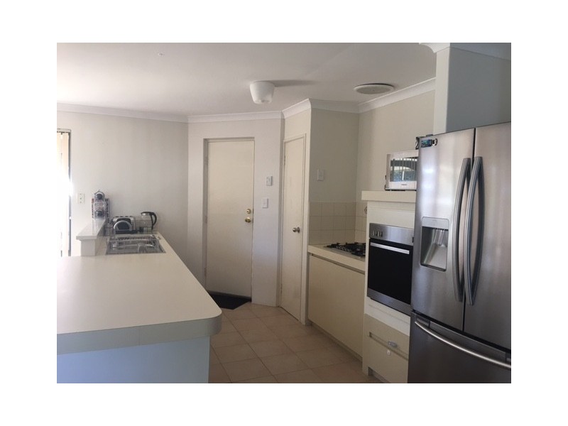 19 O’Farrell Close, Atwell WA 6164