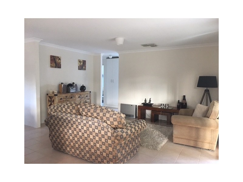 19 O’Farrell Close, Atwell WA 6164