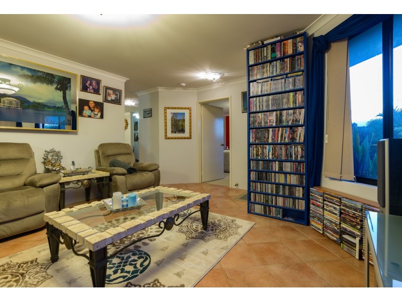 2 Tozer Loop, Atwell WA 6164