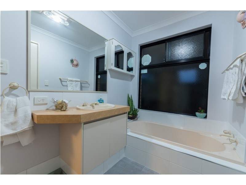 2 Tozer Loop, Atwell WA 6164