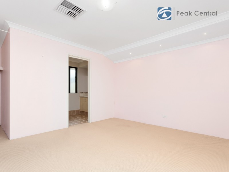 3 Sweetwater Bend, Success WA 6164