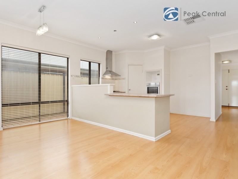 3 Sweetwater Bend, Success WA 6164