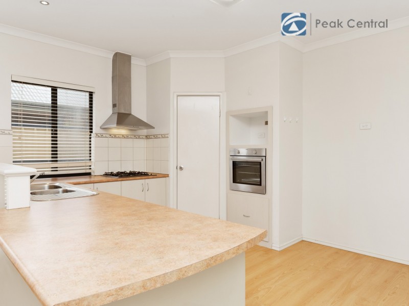 3 Sweetwater Bend, Success WA 6164