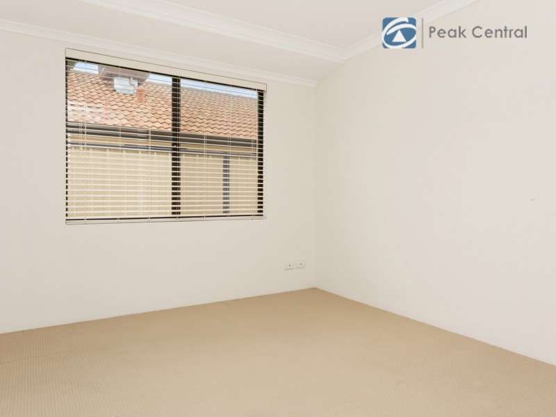 3 Sweetwater Bend, Success WA 6164