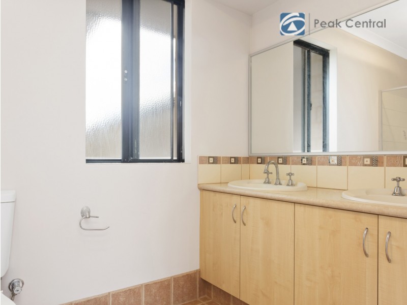 3 Sweetwater Bend, Success WA 6164