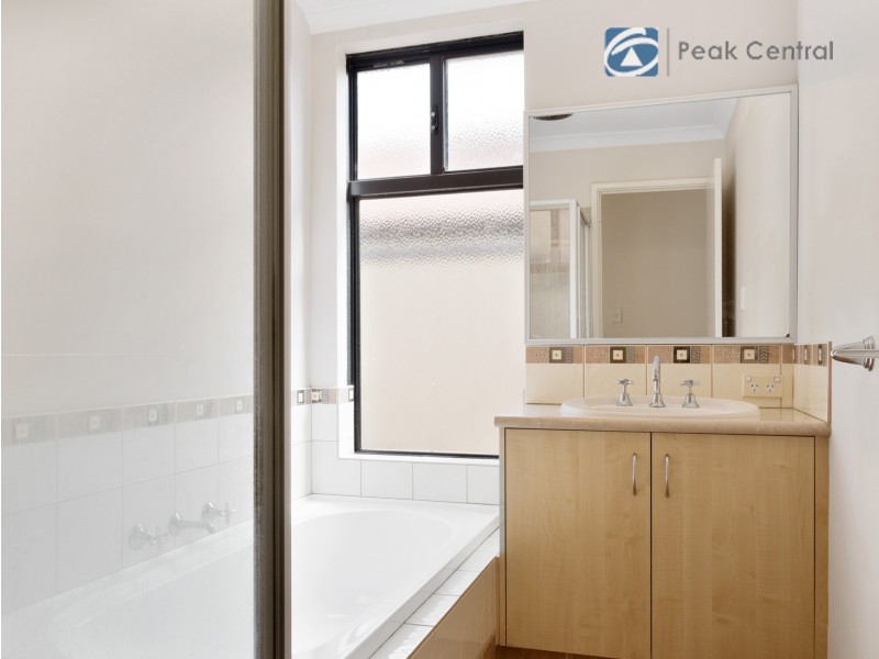 3 Sweetwater Bend, Success WA 6164