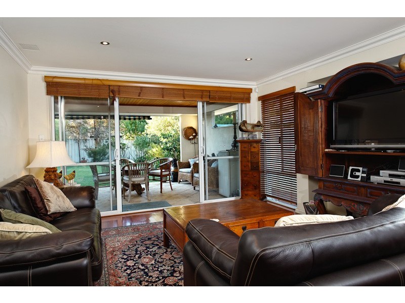 73A Kennedy Street, Alfred Cove WA 6154