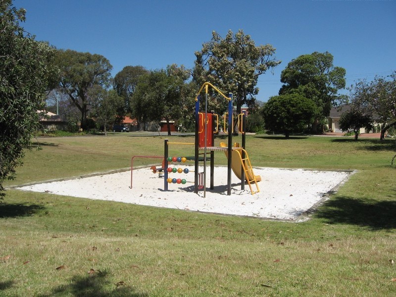 73A Kennedy Street, Alfred Cove WA 6154