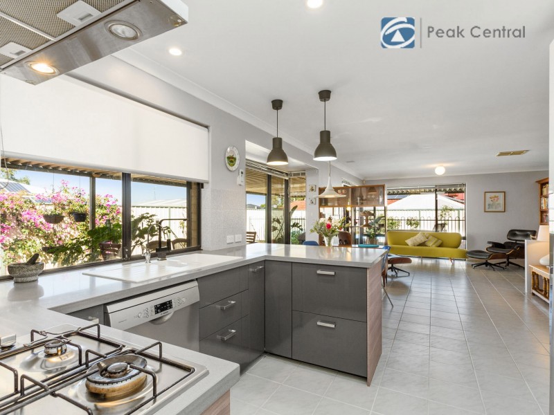 69 Baningan Avenue, Success WA 6164