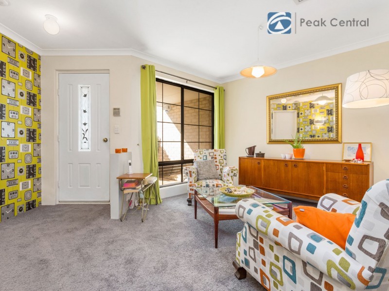 69 Baningan Avenue, Success WA 6164