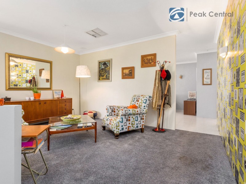 69 Baningan Avenue, Success WA 6164