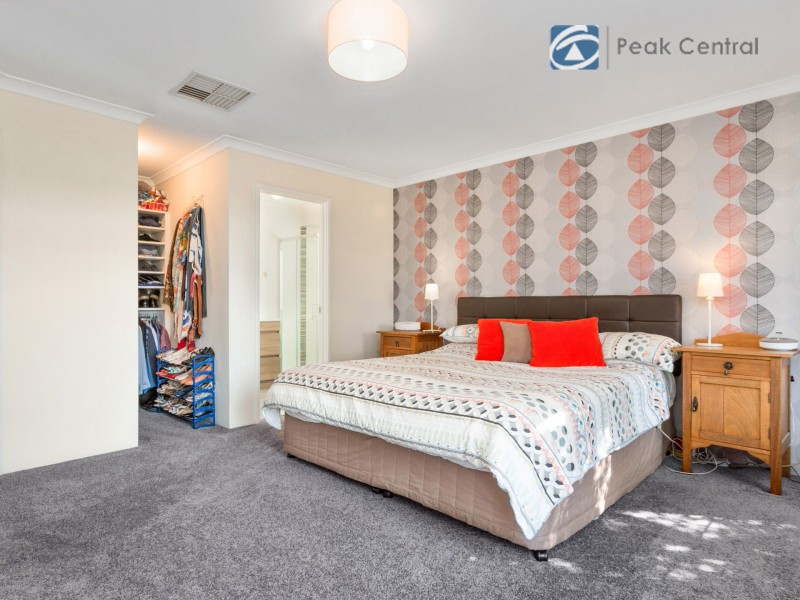 69 Baningan Avenue, Success WA 6164