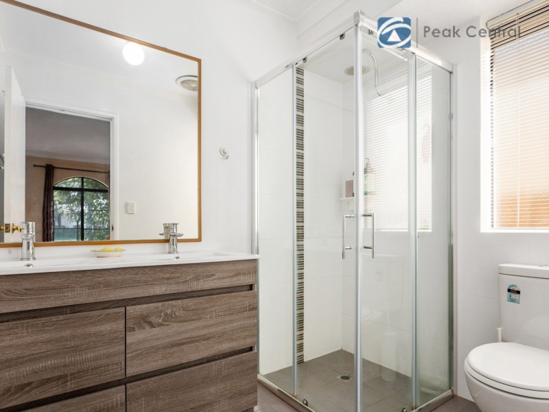 69 Baningan Avenue, Success WA 6164