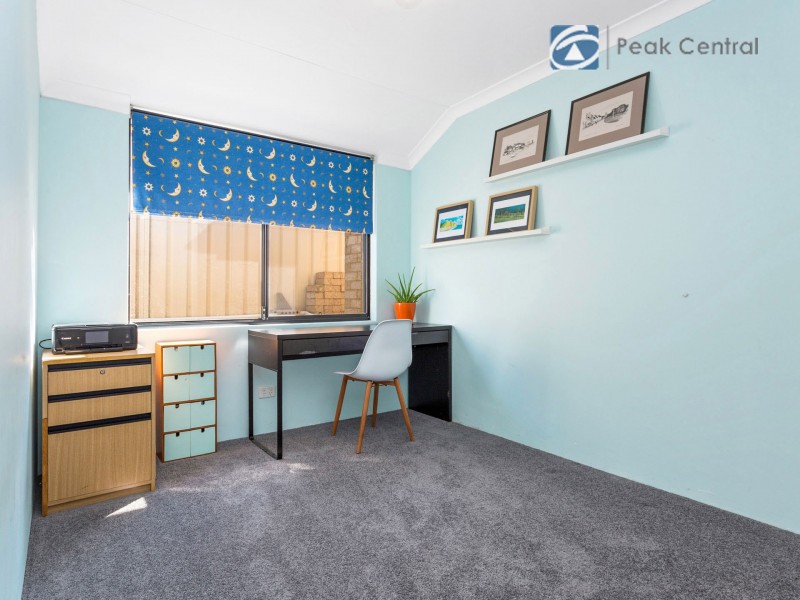 69 Baningan Avenue, Success WA 6164